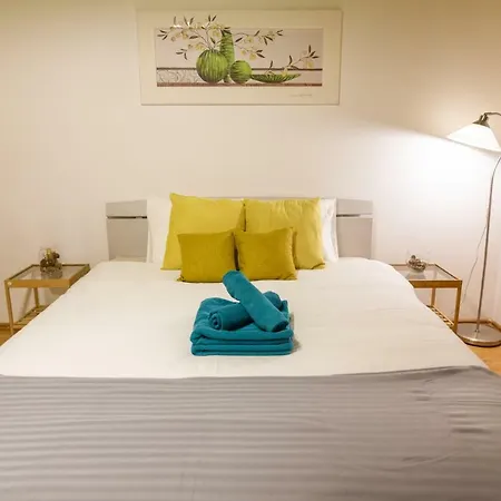 Magheru Boulevard Studio Apartment