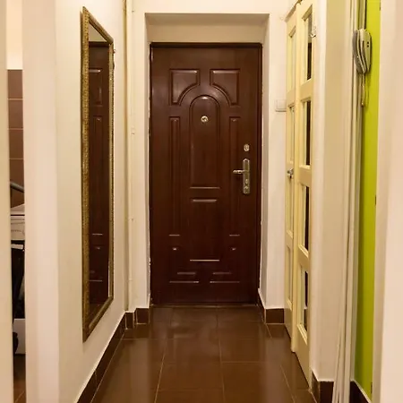 Апартаменти Magheru Boulevard Studio